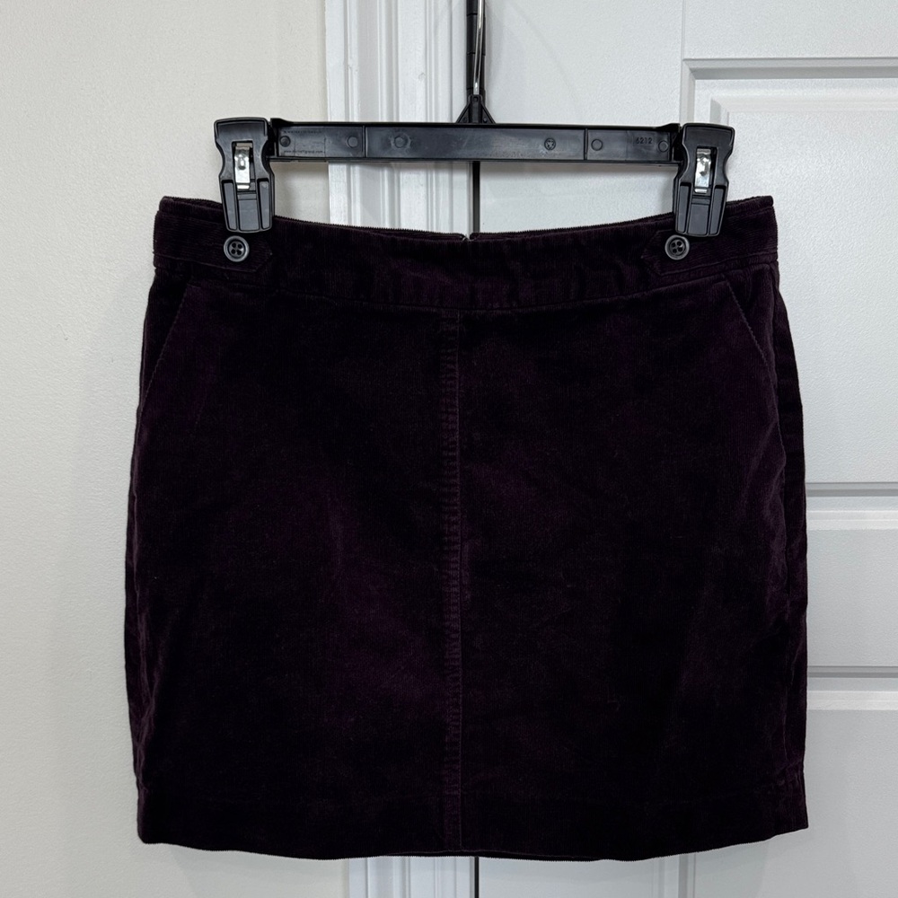 Banana Republic Women’s Aubergine Purple Corduroy Skirt Mini, Size 4